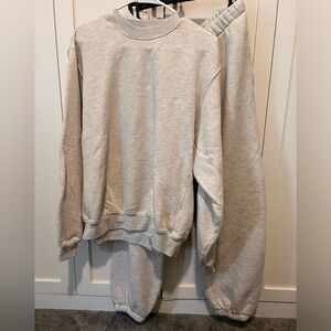 Madhappy sweatset in oatmeal heather